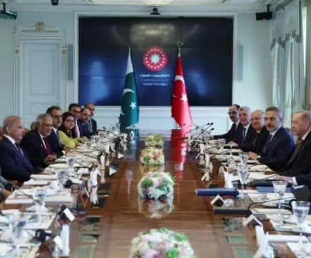 Türkiye ile Pakistan heyeti çalışma yemeği