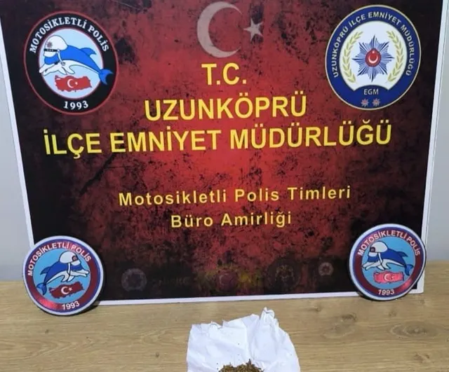 Uzunköprü’de Yunus timlerinin denetiminde uyuşturucu ele geçirildi
