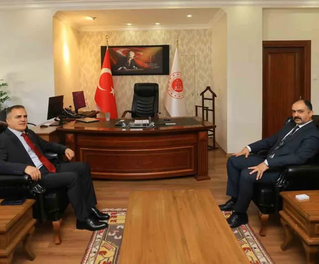 Vali Akbıyık’tan cumhuriyet başsavcısı Necati Kayaközü’ne 'hayırlı olsun' ziyareti