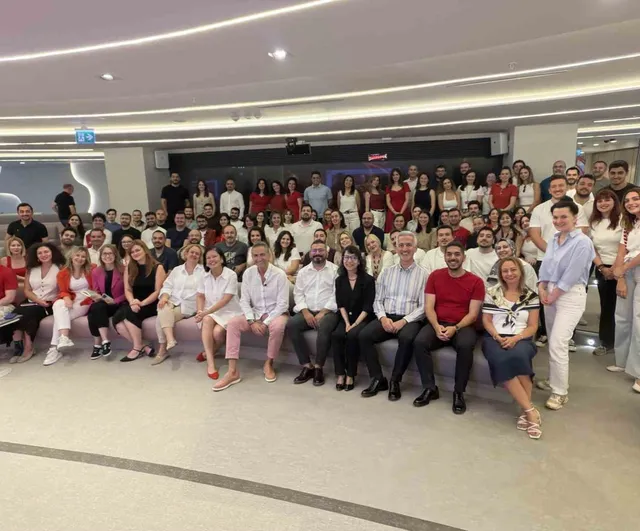Vodafone Türkiye veri ve yapay zekâ yapılanmasını CEO’ya doğrudan bağladı