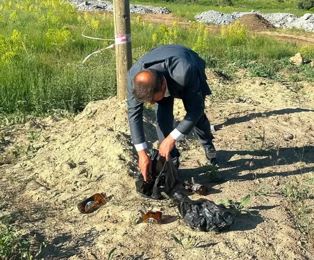 Yüksekova'da yol kenarına atılan cam şişeler tarım ve hayvancılığı tehdit ediyor