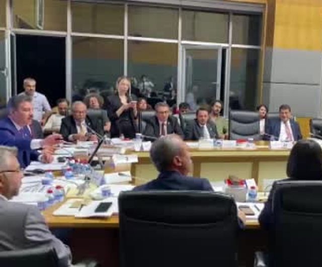 Adalet Komisyonu'nda tasarı tartışması gerginliğe dönüştü