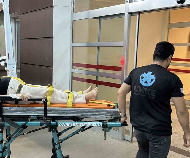 Adıyaman'da Çakal Köprüsü yakınında iki araç çarpıştı: dört kişi yaralandı