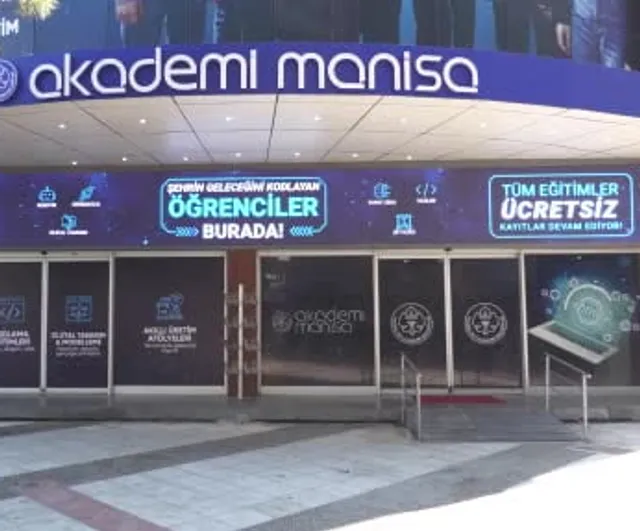 Akademi Manisa'da teknolojiyle yetişen yeni nesil yazılımcılar