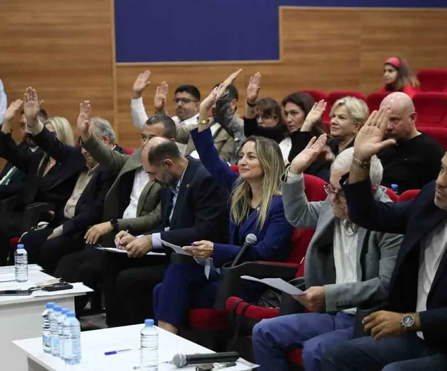 Aliağa'da toplu istifalar meclis çoğunluğunu Cumhur İttifakı'na taşıdı