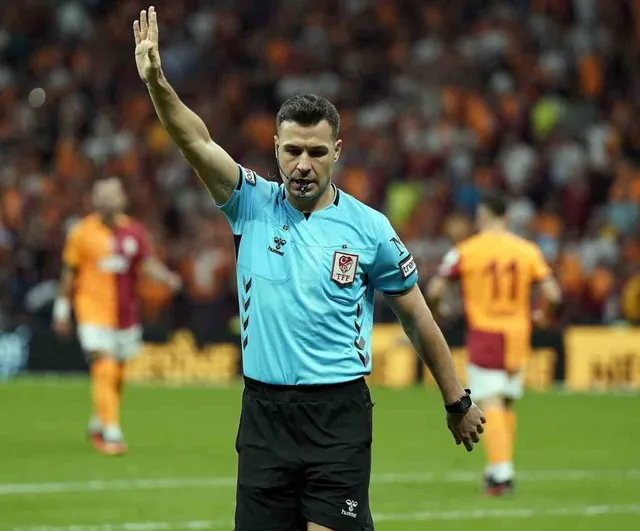 Atilla Karaoğlan Ajax ile Shelbourne maçında düdük çalacak