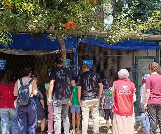 Aydın Gençlik Merkezi yaz kulübü aileleriyle hayvanları ve doğayı keşfetti