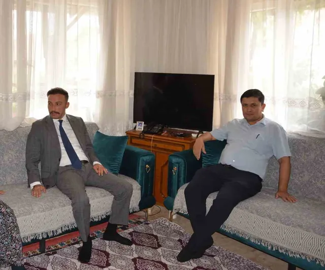 Başsavcı Ozan Kapıcı'dan şehit annesine ev ziyareti ve taziye hediyesi