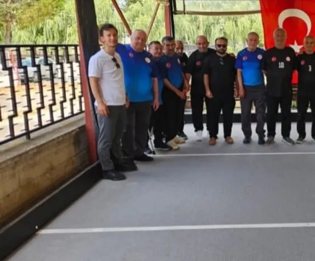 Bilecik'te huzurevi sakinleri boccede centilmenlikle 12-7 kazandı