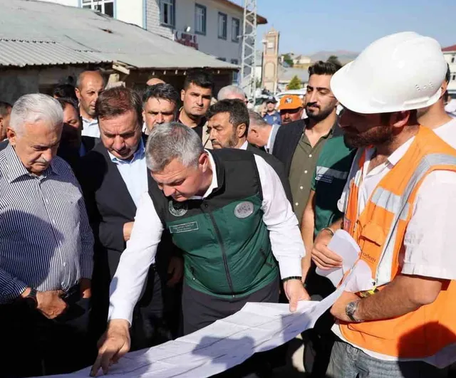 Binali Yıldırım Otlukbeli’ye taşkın güvenliği için inceleme ziyareti yaptı