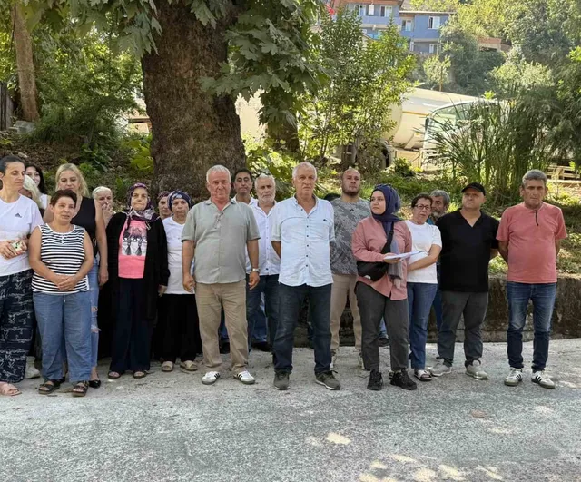 Birlik Mahallesi'nde atık merkezi yaşamı çekilmez hâle getirdi
