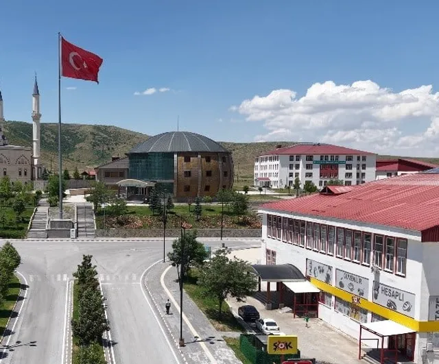 Bitlis Eren tıp fakültesi 50 bin lira burs ve İstanbul ortaklığıyla öne çıktı