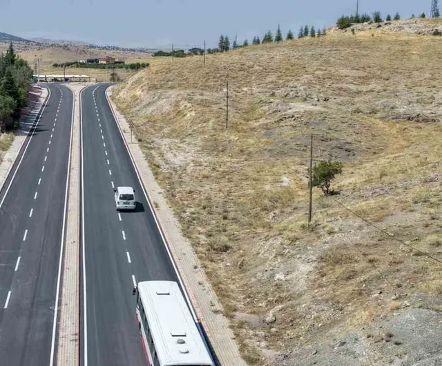 Çayırbağı caddesi modern yüzüne kavuştu, ulaşım konforu yükseldi