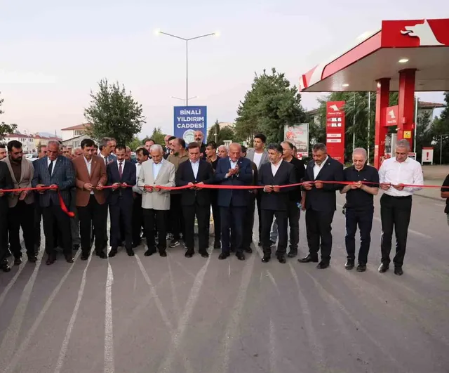Çayırlı'da Binali Yıldırım caddesi ile tarım yatırımları hizmete açıldı
