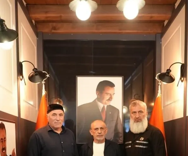Çeçenistan heyetinden Muhsin Yazıcıoğlu'na vefa ziyareti