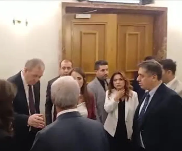 Dem parti heyeti Bahçeli ile selamlaştı