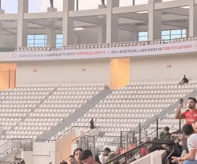 Diyarbakır'da sahaya kardeşlik mesajı: 'terörsüz Türkiye' pankartı
