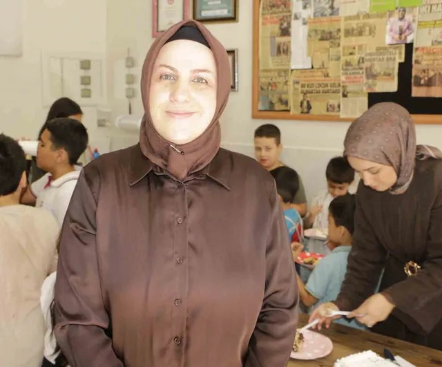 Doğum günü hiç kutlanmamış çocuklara ilk mum üfleme sevinci