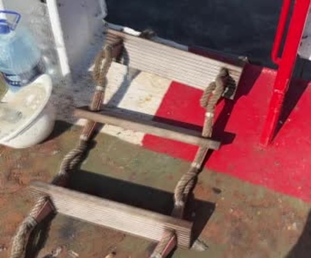 Dron saldırısından ağır hasar gören ro-ro Nadezhda Samsun'a çekildi