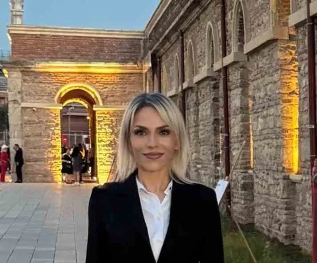 Dünya barış zirvesinde bir Türk imzası: Derya Şahin resmî sunucu ve sahne editörü