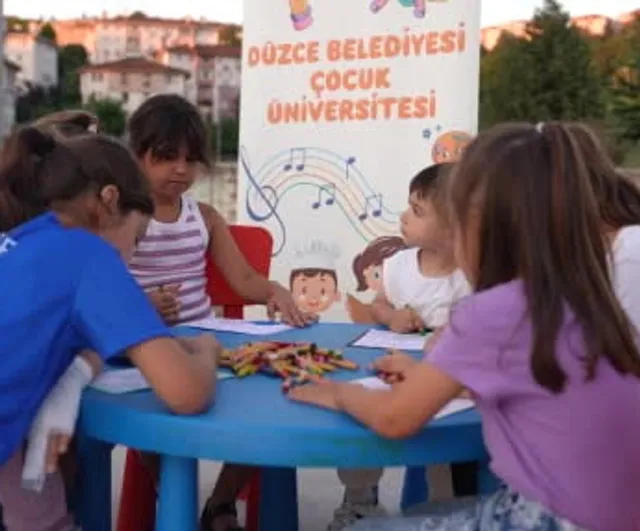 Düzce’de yaz akşamları açık hava sinemasıyla buluşuyor