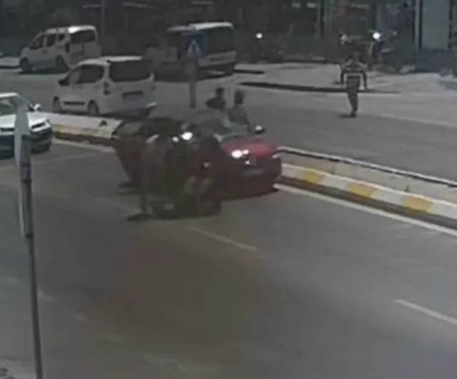 Edirne'de Ayşekadın mevkisinde otomobilin çarptığı yaya hastaneye kaldırıldı