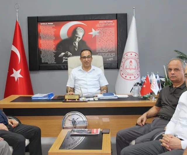 Efeler'de eğitim yılı hazırlıkları masaya yatırıldı