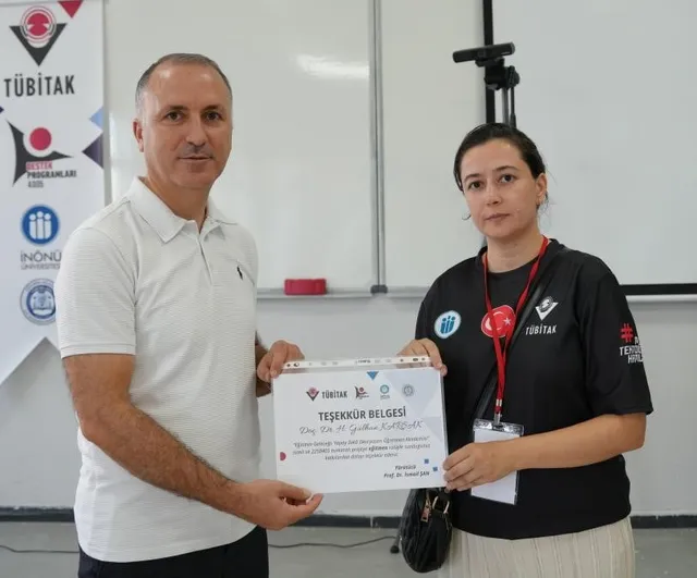 Eğitimde yapay zekâ becerileri için dört günlük öğretmen akademisi tamamlandı