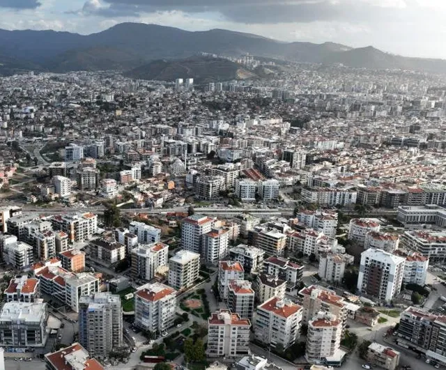 EİDS ile İzmir’de ilan kirliliği azaldı, piyasada alıcı avantajı güçlendi