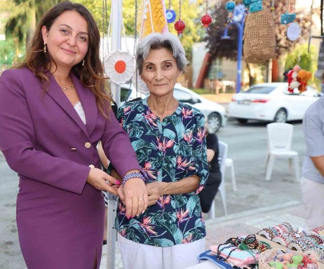 El emeği gece pazarı Kaynak Mahallesi'nde kadınları üretimle buluşturdu
