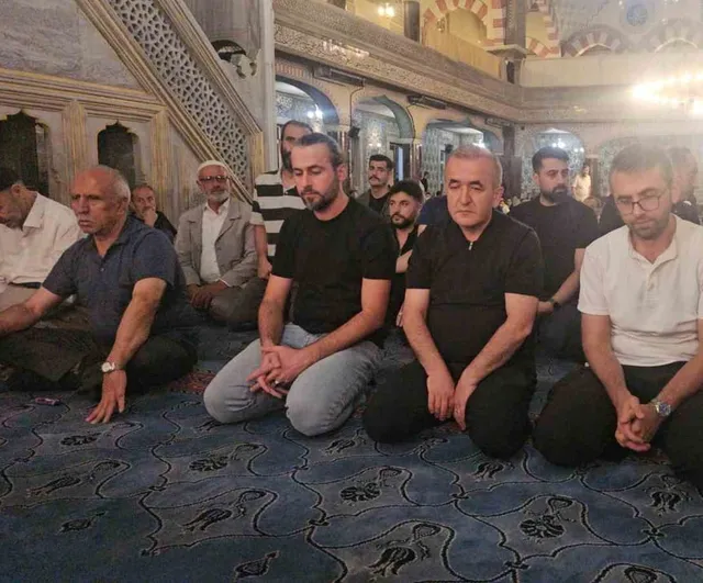 Elazığ'da mevlid kandili coşkusu: camiler doldu, dualar yükseldi