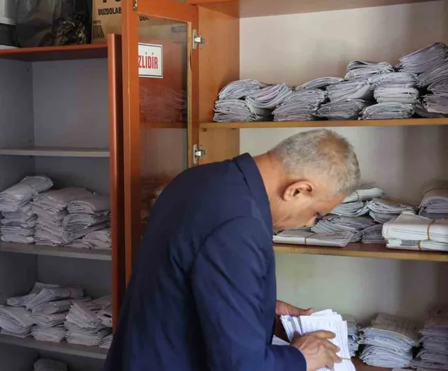 En kalabalık mahallenin muhtarı uyarıyor: boşanma tebligatları genç evlilikleri gölgeliyor