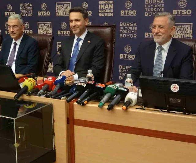 Enerji milli güvenliği: Bayraktar'dan Bursa'ya yerli üretim ve dönüşüm çağrısı