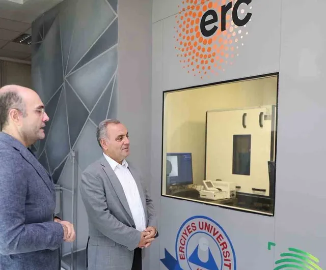 Erciyes’ten yüzey bilimine ERC destekli atılım: özgün laboratuvar kuruldu
