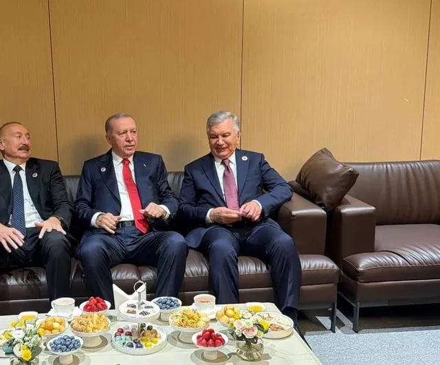 Erdoğan Bişkek'te Aliyev ve Mirziyoyev ile bölgesel gündemi değerlendirdi