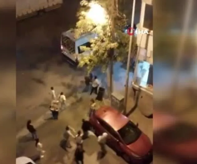 Esenyurt'ta düğün sonrası sokağa taşan kavga polis güçlükle müdahale etti