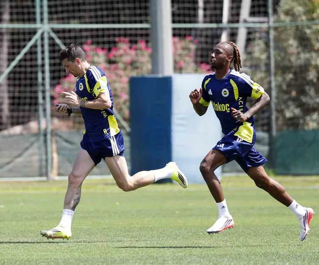 Fenerbahçe olympique Lyon sınavına son rötuşları yapıyor