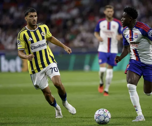 Fenerbahçe rövanşta Lyon deplasmanında ilk yarıyı 2-0 önde tamamladı