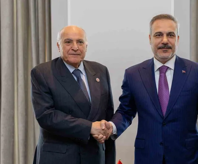 Fidan Amman'da Cezayirli bakan Attaf ile görüştü