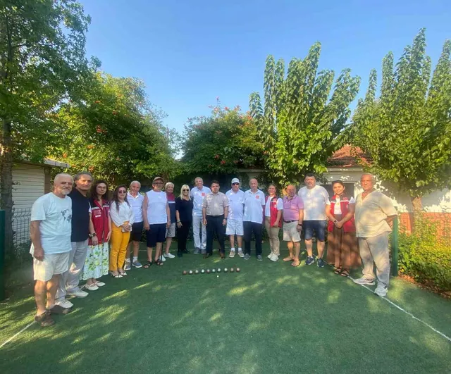 Gaziler anıları paylaşmak ve bocce için Marmaris'te buluştu