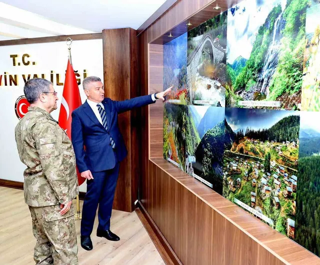 Genelkurmay başkanı Artvin'de: valilikte güvenlik gündemi