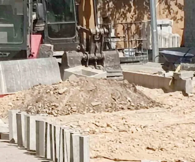 Gölbaşı'nda yol çalışmasında işçi silindirle çarpıştı
