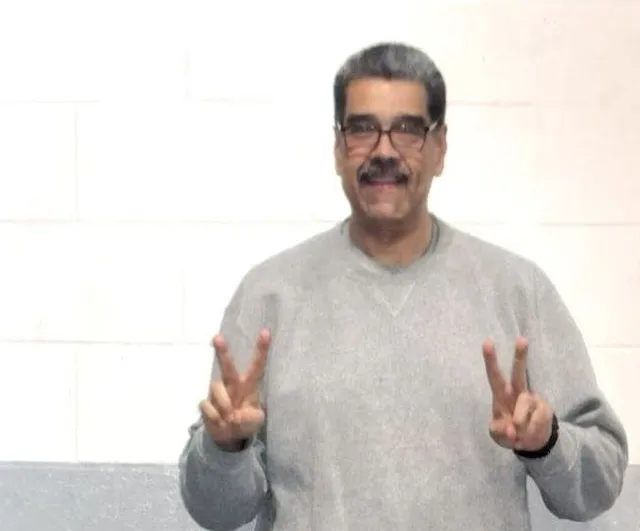 Gözaltı merkezinden mesaj: Maduro dimdik ayakta olduklarını söyledi