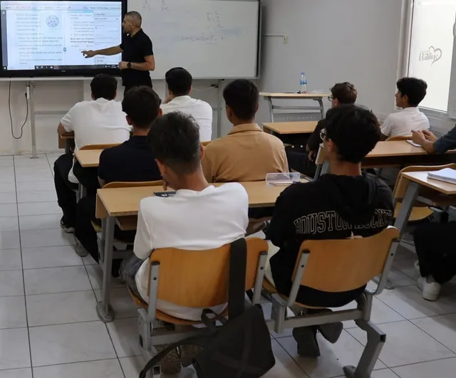 Haliliye'de ücretsiz hazırlıkla 95 genç üniversiteye ilk adımı attı