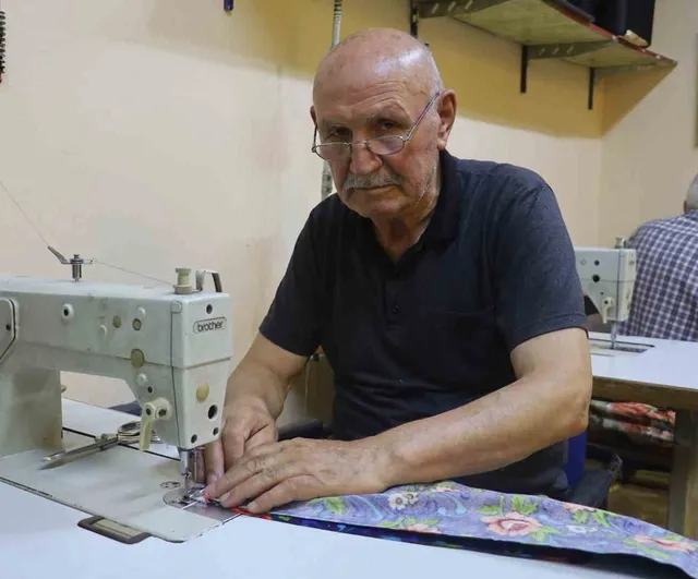 İğneyle geçen 65 yıl: Sivas'ta terzinin mesleğe vefa hikâyesi
