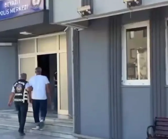 İstanbul'da izinsiz otopark şebekelerine trafik denetimi