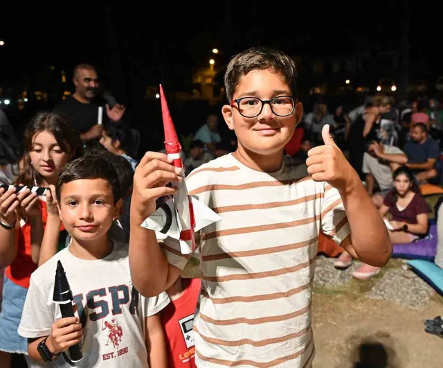 İznik sahilinde bilim şöleni: gençler sanalla mikroskopla buluştu