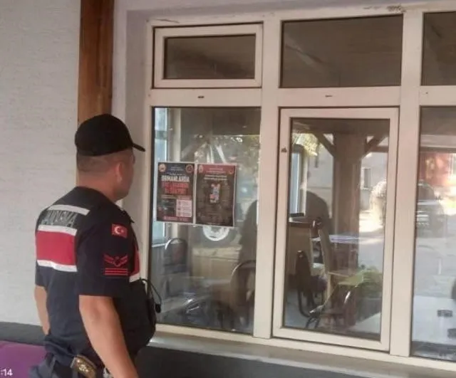 Jandarma köydeki sünnet düüğününde halkla buluştu
