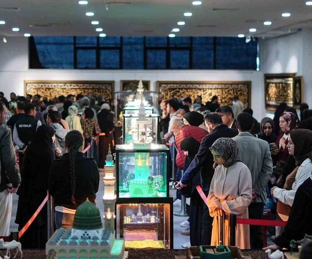 Kâbe örtüleri ve mukaddes emanetler Kahramanmaraş'ta ziyaretle buluşuyor
