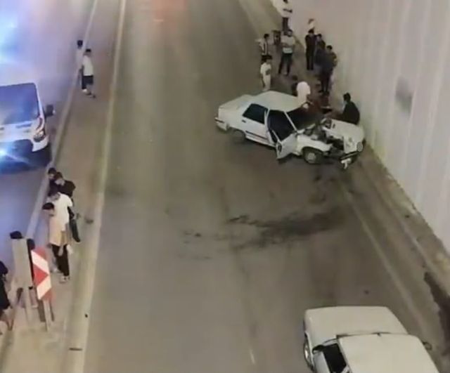 Kahramanmaraş’ta bulvardaki çarpışmada 4 kişi yaralandı